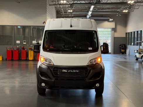 Used 2026 RAM ProMaster 2500 w/ Convenience Group FWD image 11