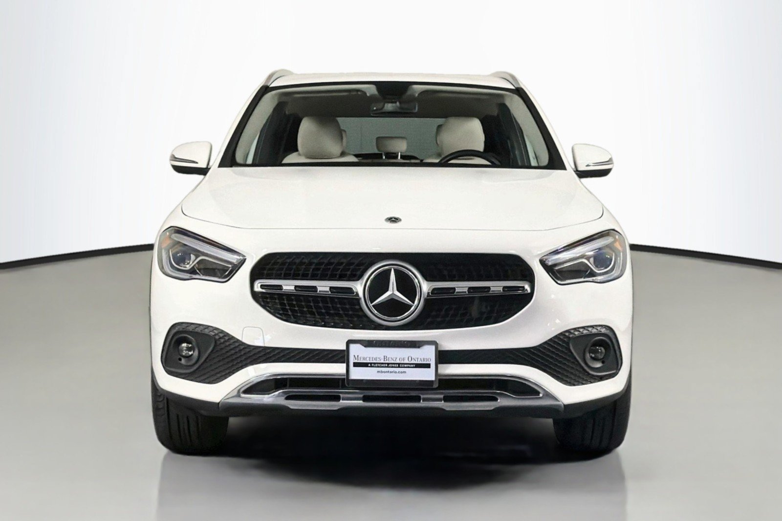 Used 2023 Mercedes-Benz GLA 250 4MATIC w/ Premium Package image 3