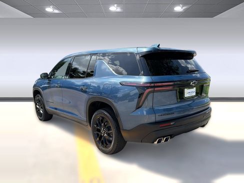 Certified 2024 Chevrolet Traverse LS w/ Midnight/Sport Edition FWD image 3