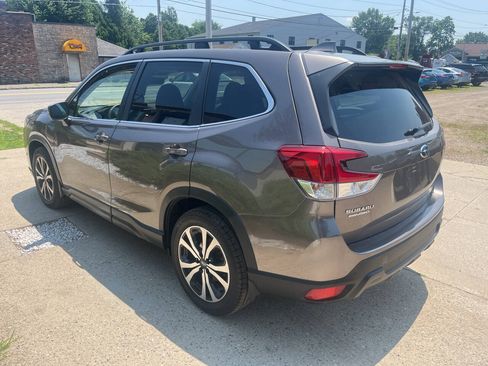 Used 2023 Subaru Forester Limited AWD/4WD image 3