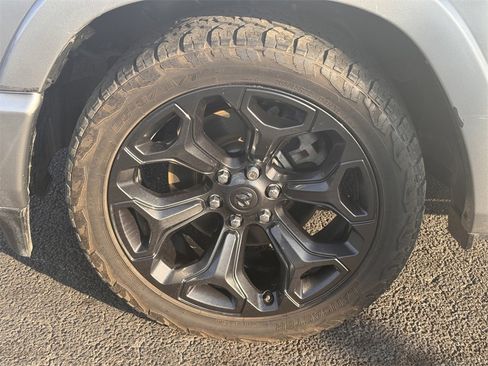 Used 2021 RAM 1500 Limited w/ Night Edition image 9