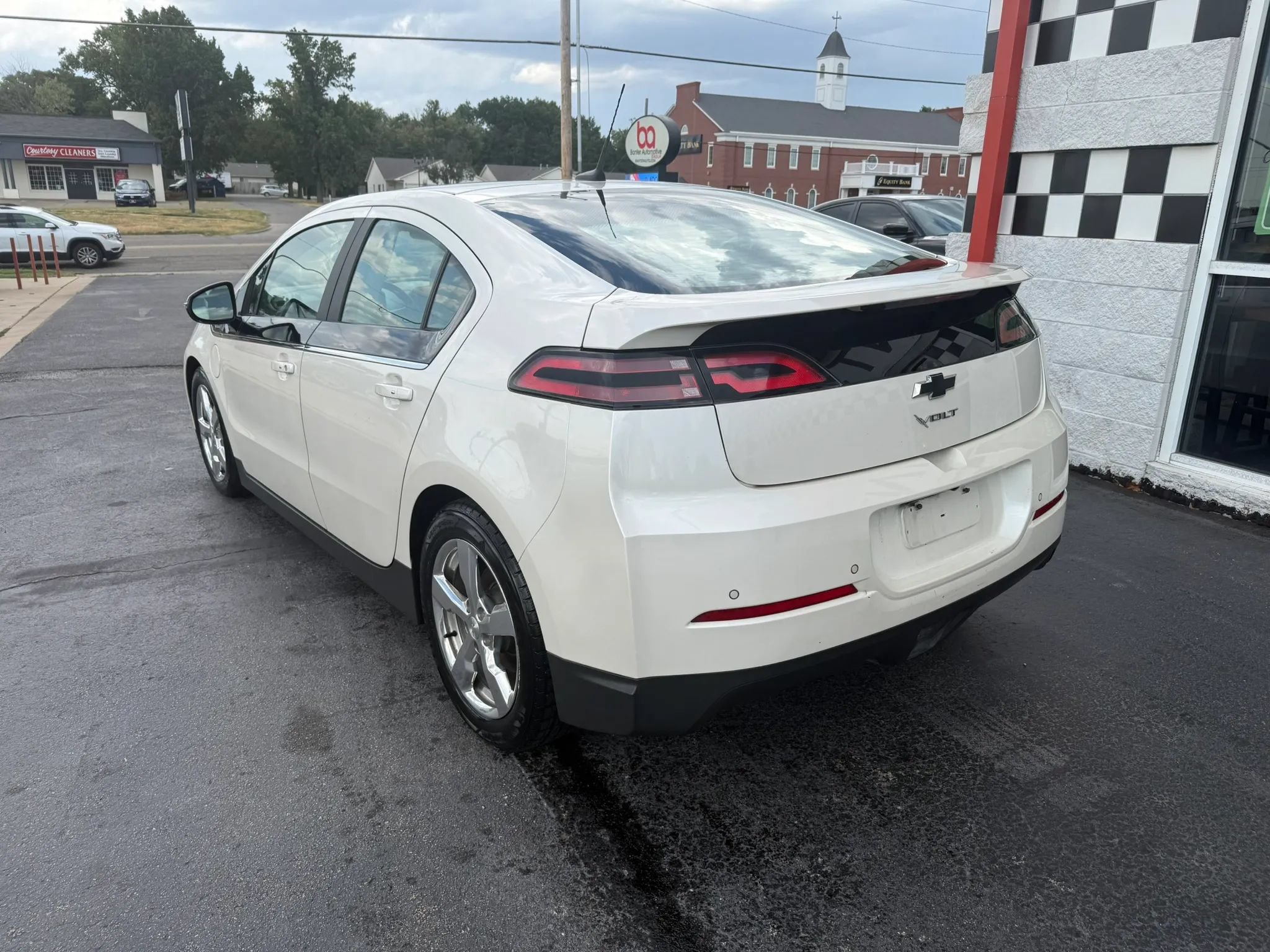 Used 2013 Chevrolet Volt Premium w/ Premium Trim Package FWD image 6