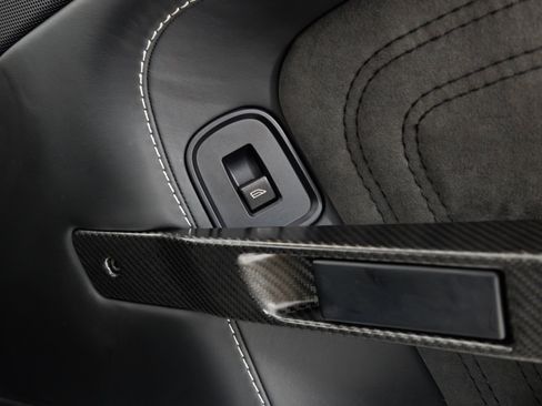Used 2009 Aston Martin DBS Coupe RWD image 37