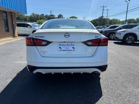 Used 2023 Nissan Altima 2.5 SV w/ SV Premium Package FWD image 10