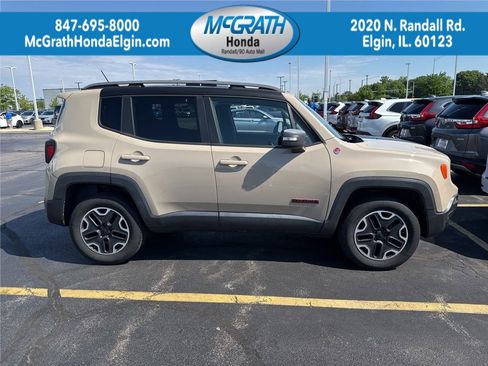 Used 2015 Jeep Renegade Trailhawk AWD/4WD image 1