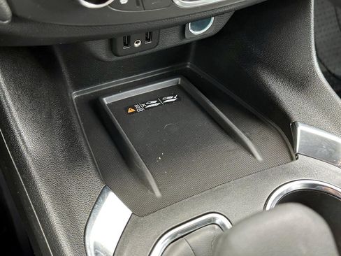 Used 2023 Chevrolet Traverse LT image 25