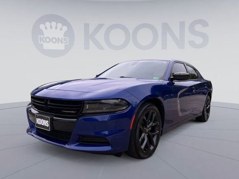 Used 2022 Dodge Charger SXT w/ Blacktop Package RWD image 1