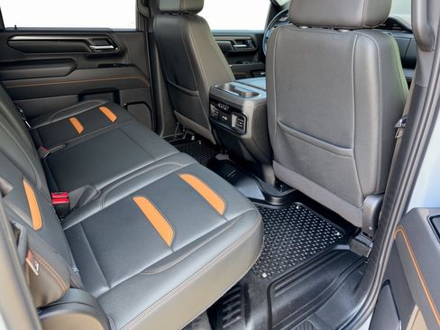 Certified 2025 GMC Sierra 3500 AT4 w/ Technology Package AWD/4WD image 29