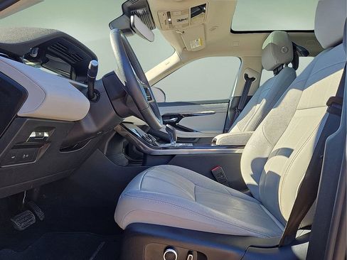Used 2023 Land Rover Range Rover Evoque SE image 22