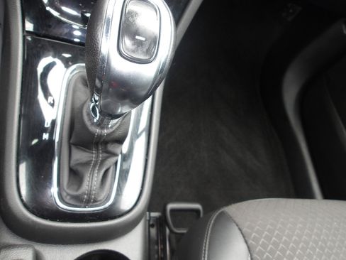 Used 2018 Buick Encore Sport Touring FWD image 21
