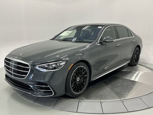 New 2026 Mercedes-Benz S 580 4MATIC Sedan image 3