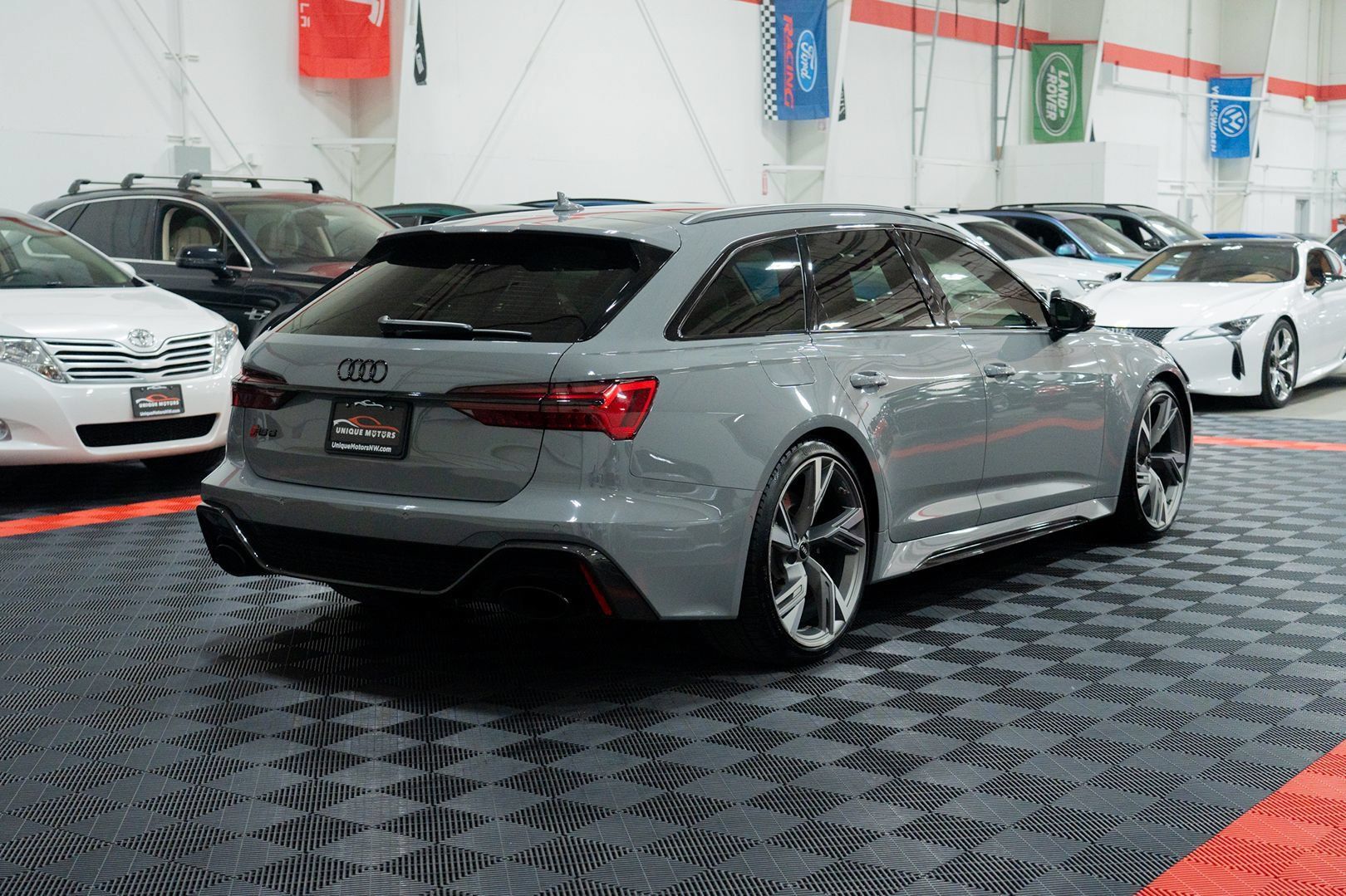 Used 2022 Audi RS 6 w/ Carbon Optic Package AWD/4WD image 8
