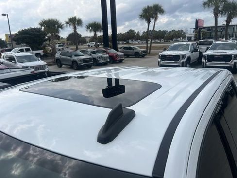 Used 2023 GMC Sierra 1500 Elevation w/ Elevation Premium Package image 9