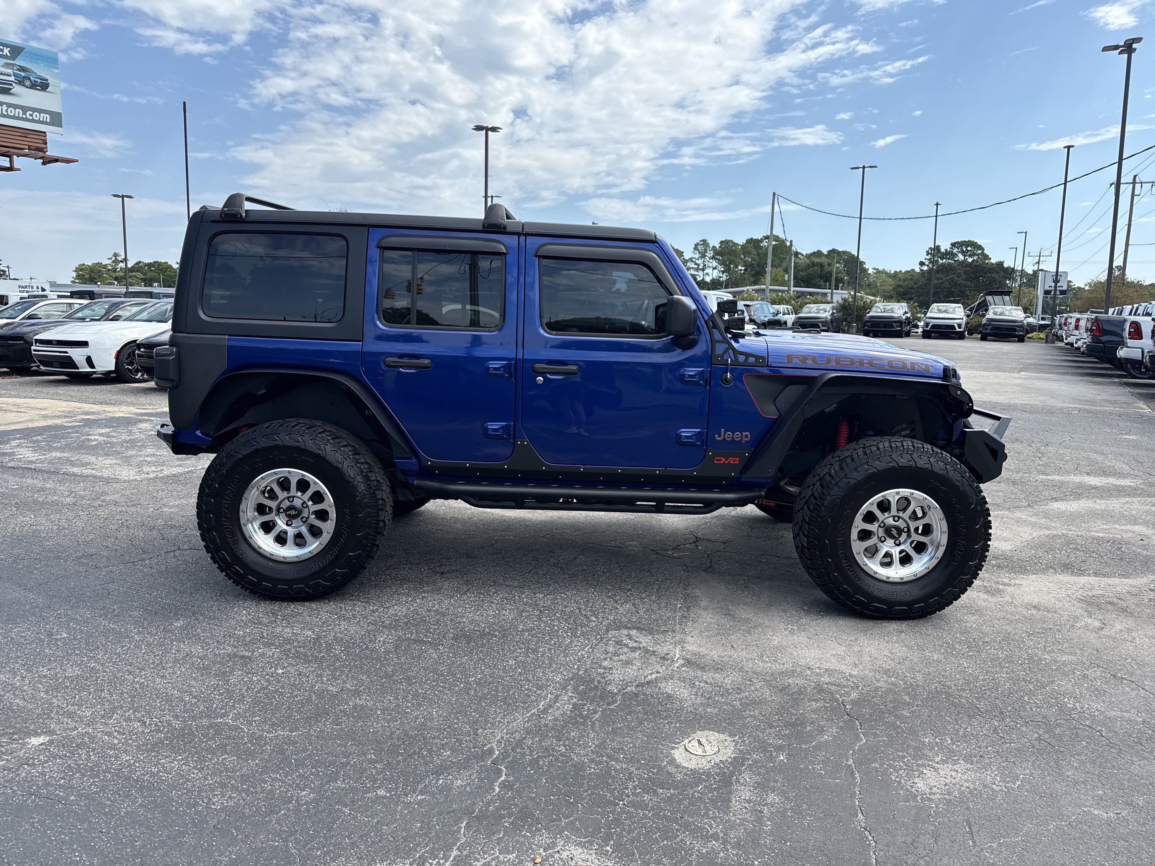 Used 2018 Jeep Wrangler Unlimited Rubicon AWD/4WD image 10