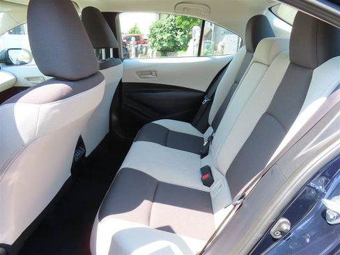 Used 2026 Toyota Corolla LE FWD image 31