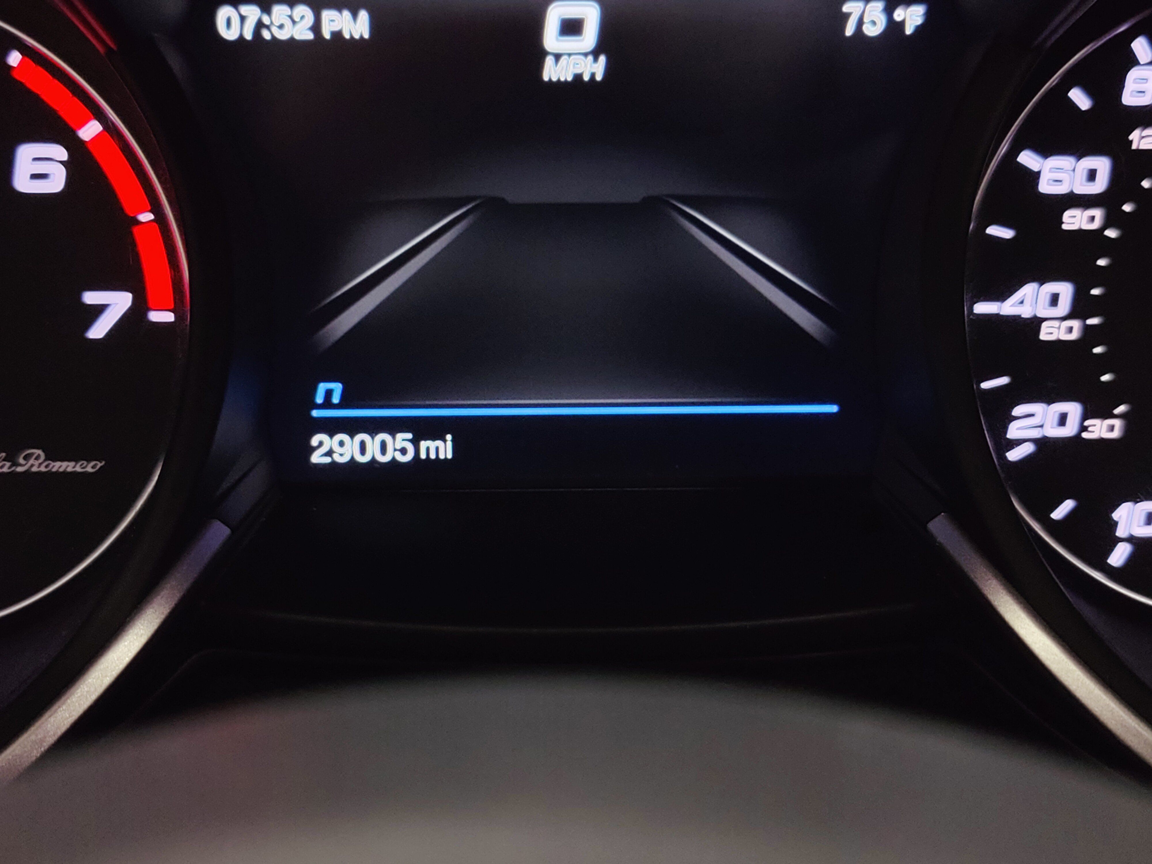 Used 2022 Alfa Romeo Stelvio Ti AWD/4WD image 32