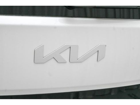Used 2025 Kia Soul LX image 31