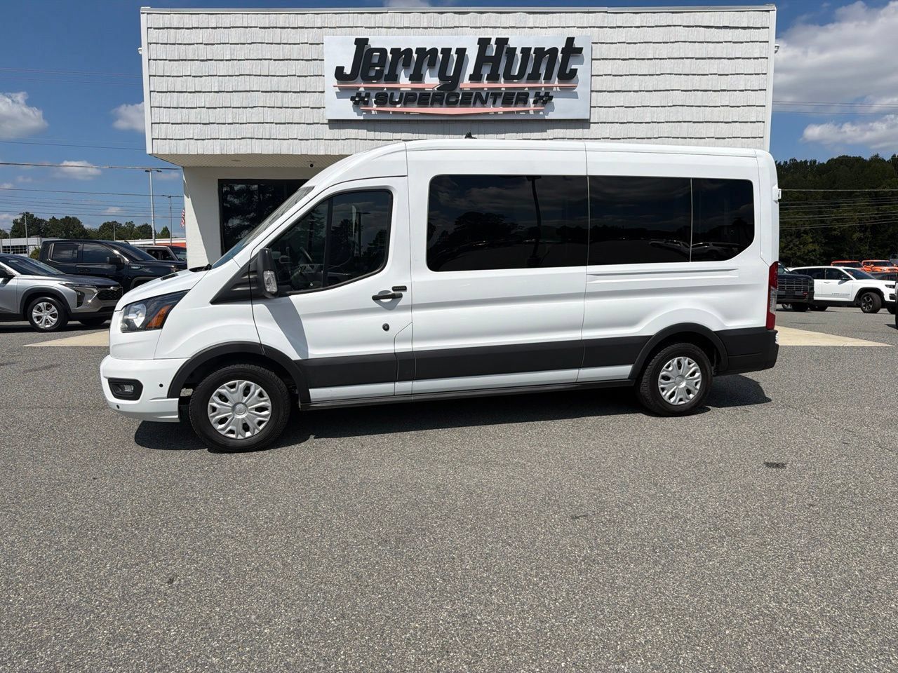 Used 2025 Ford Transit 350 XLT RWD image 1