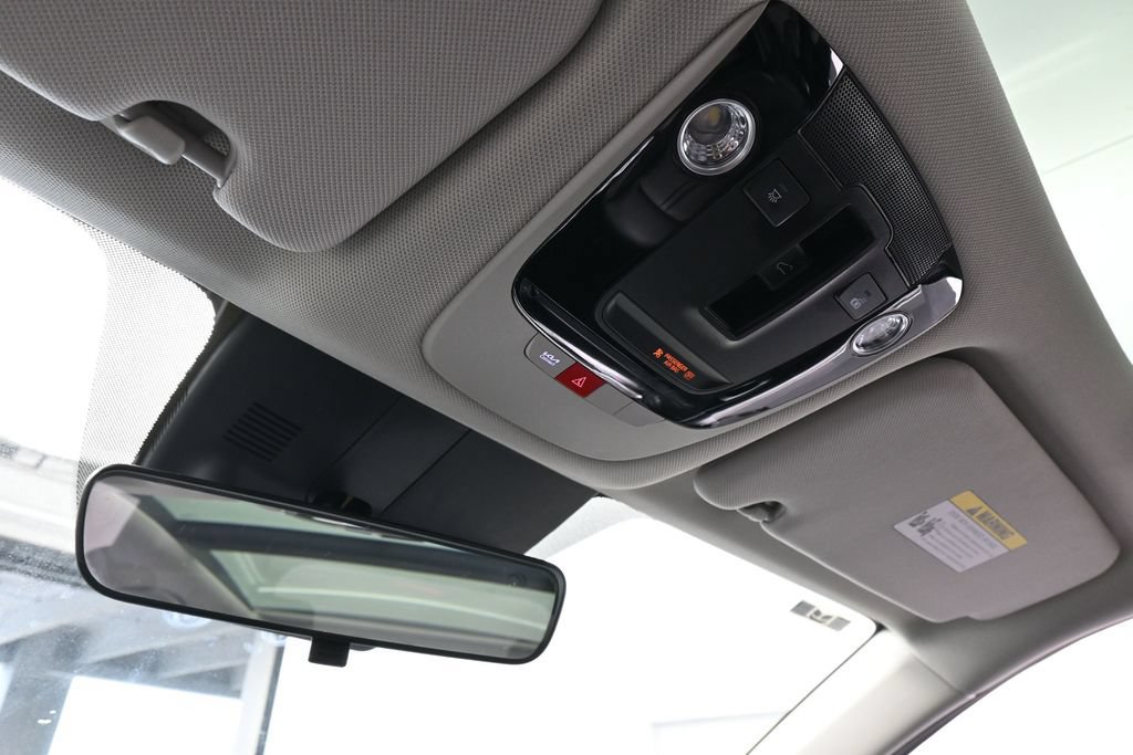 Used 2025 Kia Sorento S w/ Panoramic Sunroof Package FWD image 27