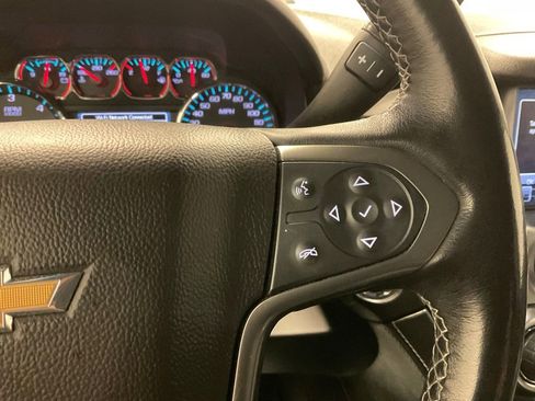 Used 2019 Chevrolet Suburban Premier image 16