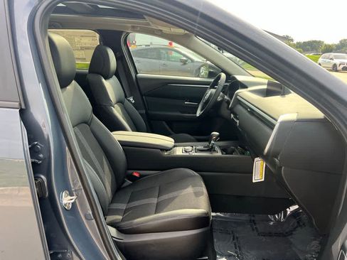 Used 2025 MAZDA CX-50 AWD 2.5 S w/ Premium Package image 18