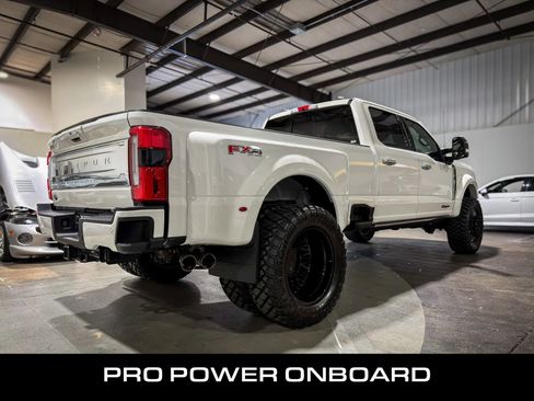 Used 2025 Ford F450 Platinum w/ Platinum Plus Package AWD/4WD image 4
