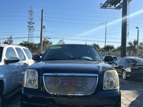 Used 2009 GMC Yukon Denali image 1