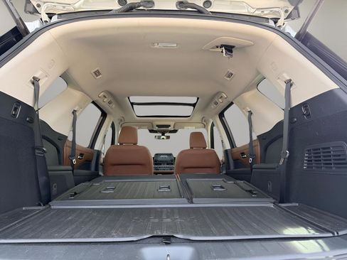 Certified 2025 Nissan Pathfinder Platinum w/ Cargo Package image 27