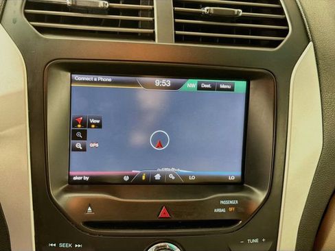 Used 2014 Ford Explorer XLT w/ Equipment Group 202A FWD image 16