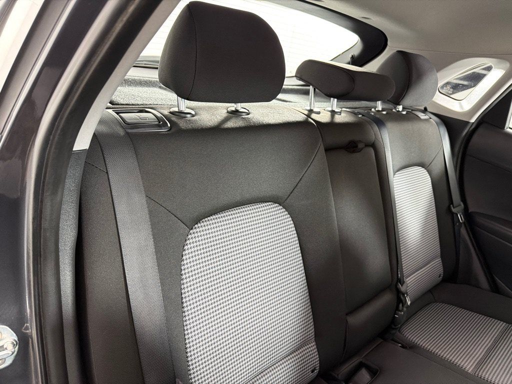 Used 2022 Hyundai Kona SE AWD/4WD image 22