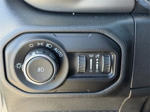 Used 2021 Jeep Wrangler Unlimited Sport image 31