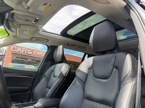 Used 2019 Volvo XC90 T5 Momentum AWD/4WD image 9