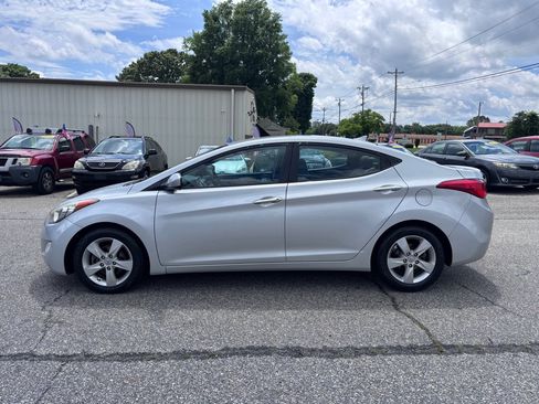 Used 2013 Hyundai Elantra GLS w/ Preferred Pkg FWD image 3