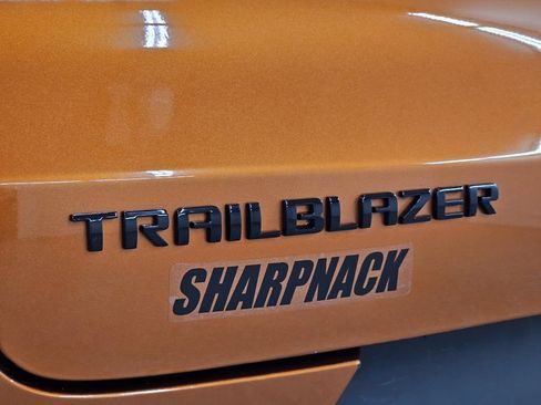 Used 2022 Chevrolet TrailBlazer LT w/ LPO, Blackout Package FWD image 31
