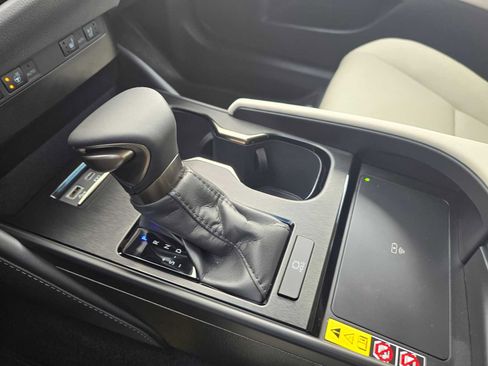 New 2025 Lexus ES 350 w/ Premium Package image 30