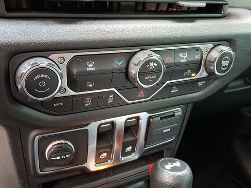 Certified 2024 Jeep Wrangler Sport S image 16