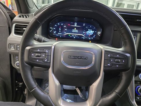 Used 2024 GMC Yukon XL Denali image 20