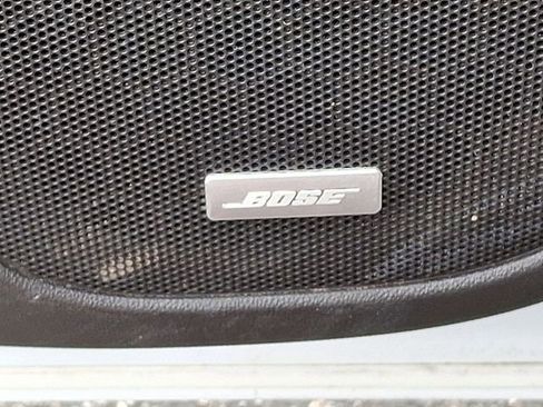 Used 2023 GMC Acadia SLT image 33