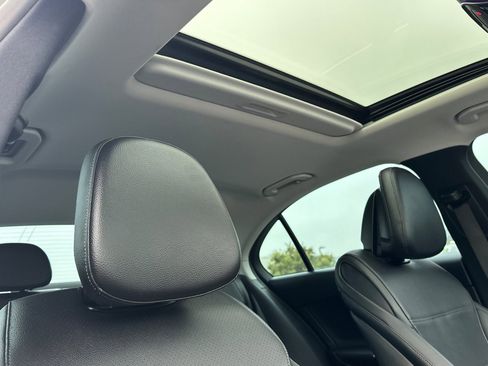 Used 2022 Mercedes-Benz C 300 C 300 image 18