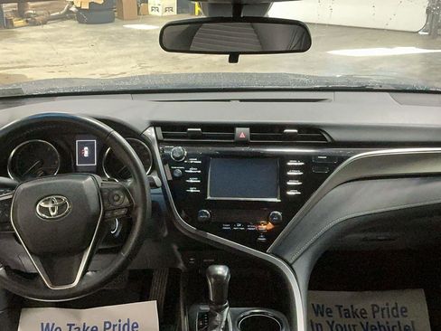 Used 2018 Toyota Camry SE image 24