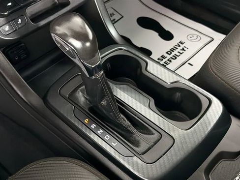 Used 2022 GMC Canyon AT4 image 17