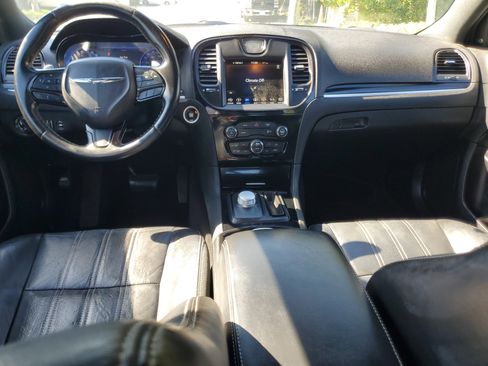 Used 2019 Chrysler 300 S image 13