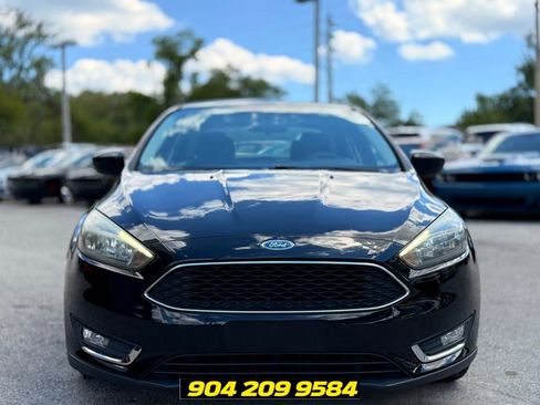 Used 2018 Ford Focus SE FWD image 11