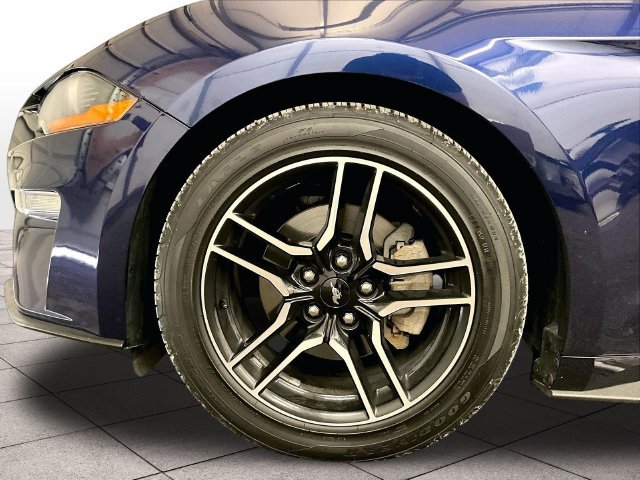 Used 2018 Ford Mustang Coupe w/ Equipment Group 101A RWD image 8