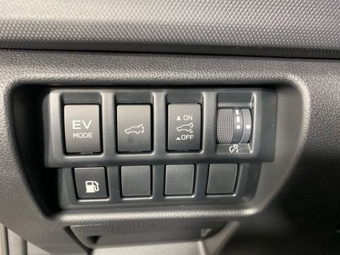 Certified 2025 Subaru Forester Touring AWD/4WD image 25