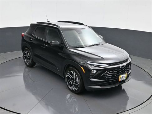 Certified 2025 Chevrolet TrailBlazer RS w/ Driver Confidence Package image 15