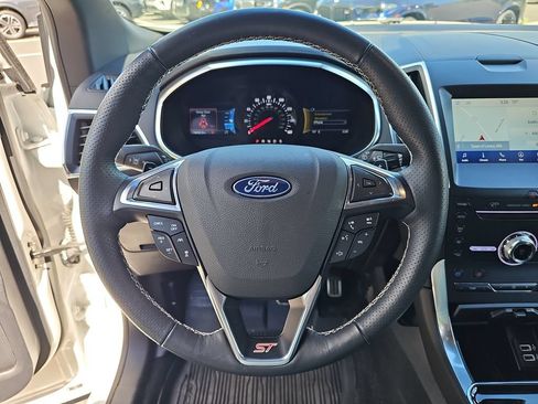 Used 2019 Ford Edge ST w/ Equipment Group 401A AWD/4WD image 17