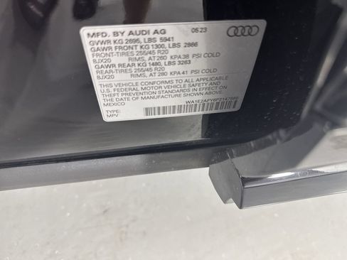 Used 2023 Audi Q5 e Premium Plus w/ Premium Plus Package AWD/4WD image 39