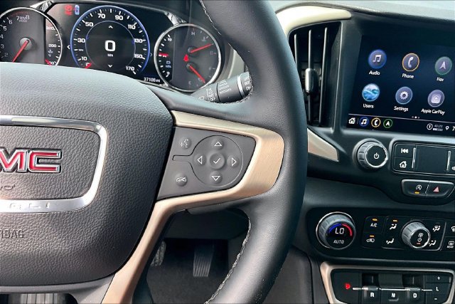 Used 2023 GMC Terrain Denali AWD/4WD image 17