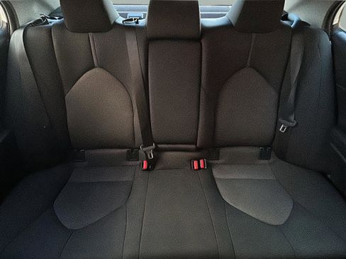 Used 2022 Toyota Camry LE image 36